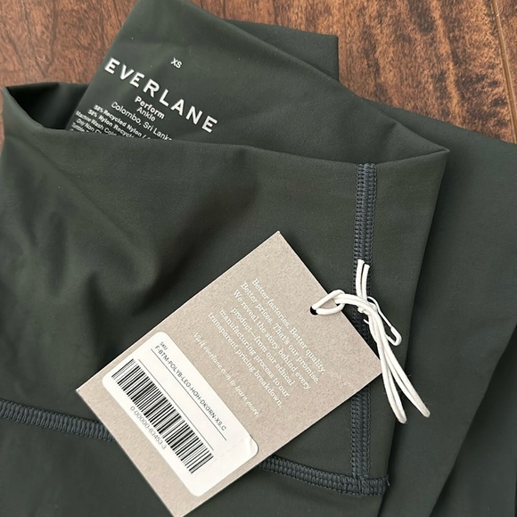 NWT Everlane The Perform Legging in Green. Ankle XS - Picture 1 of 2